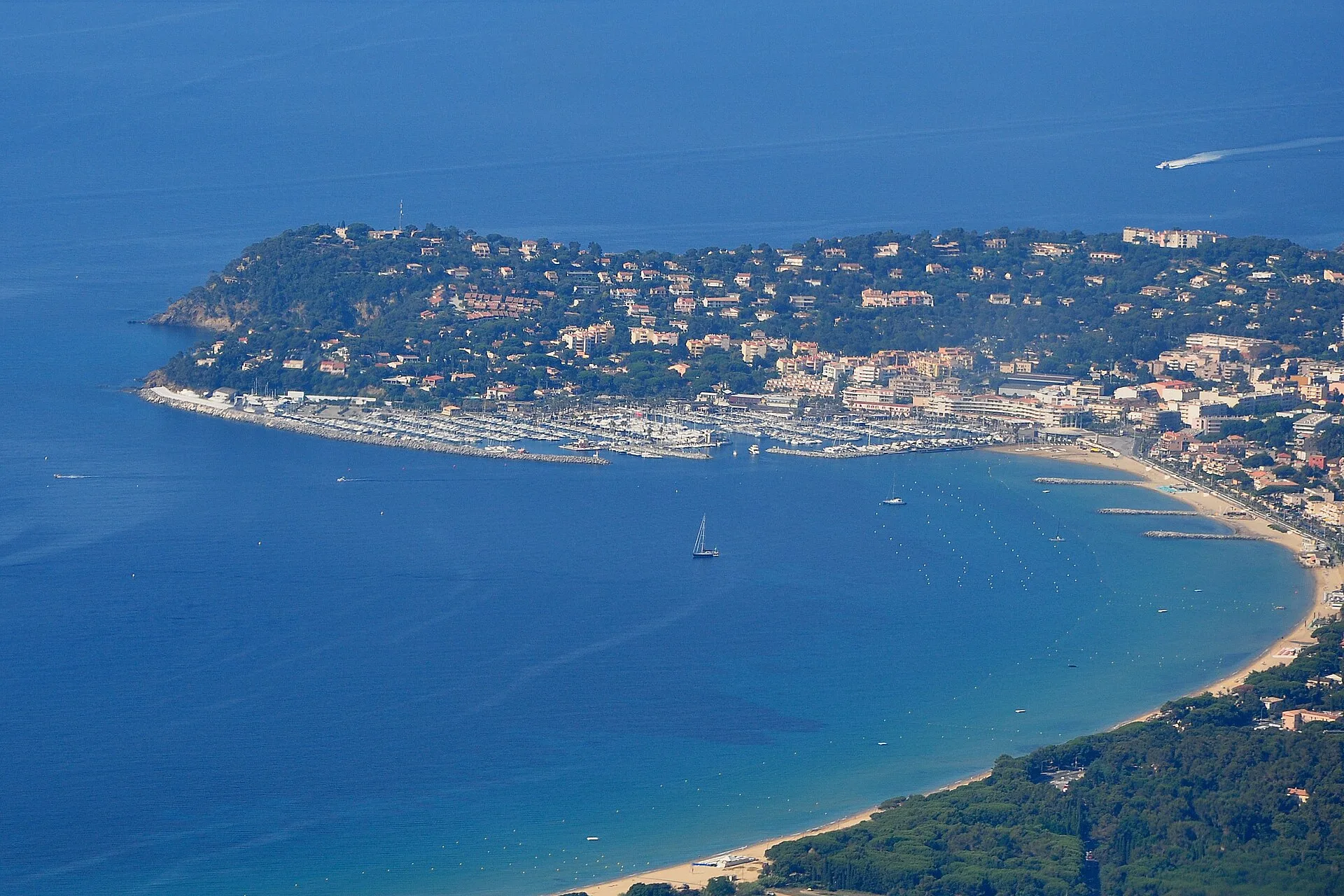 Cavalaire-sur-Mer - vue de la ville