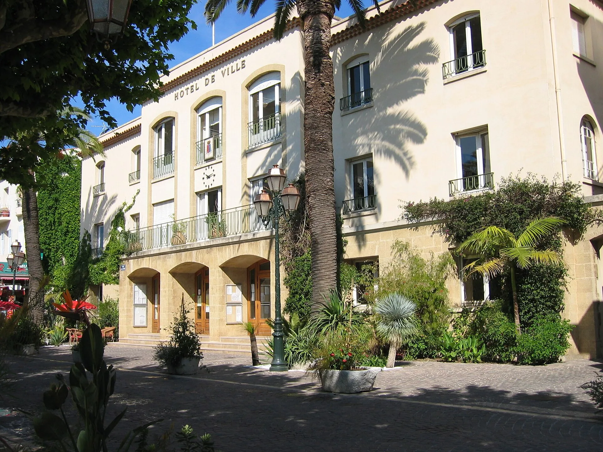 Le Lavandou - vue de la ville