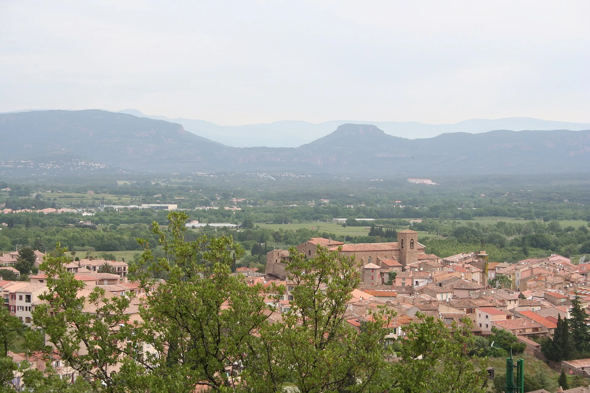 Roquebrune-sur-Argens - vue de la ville