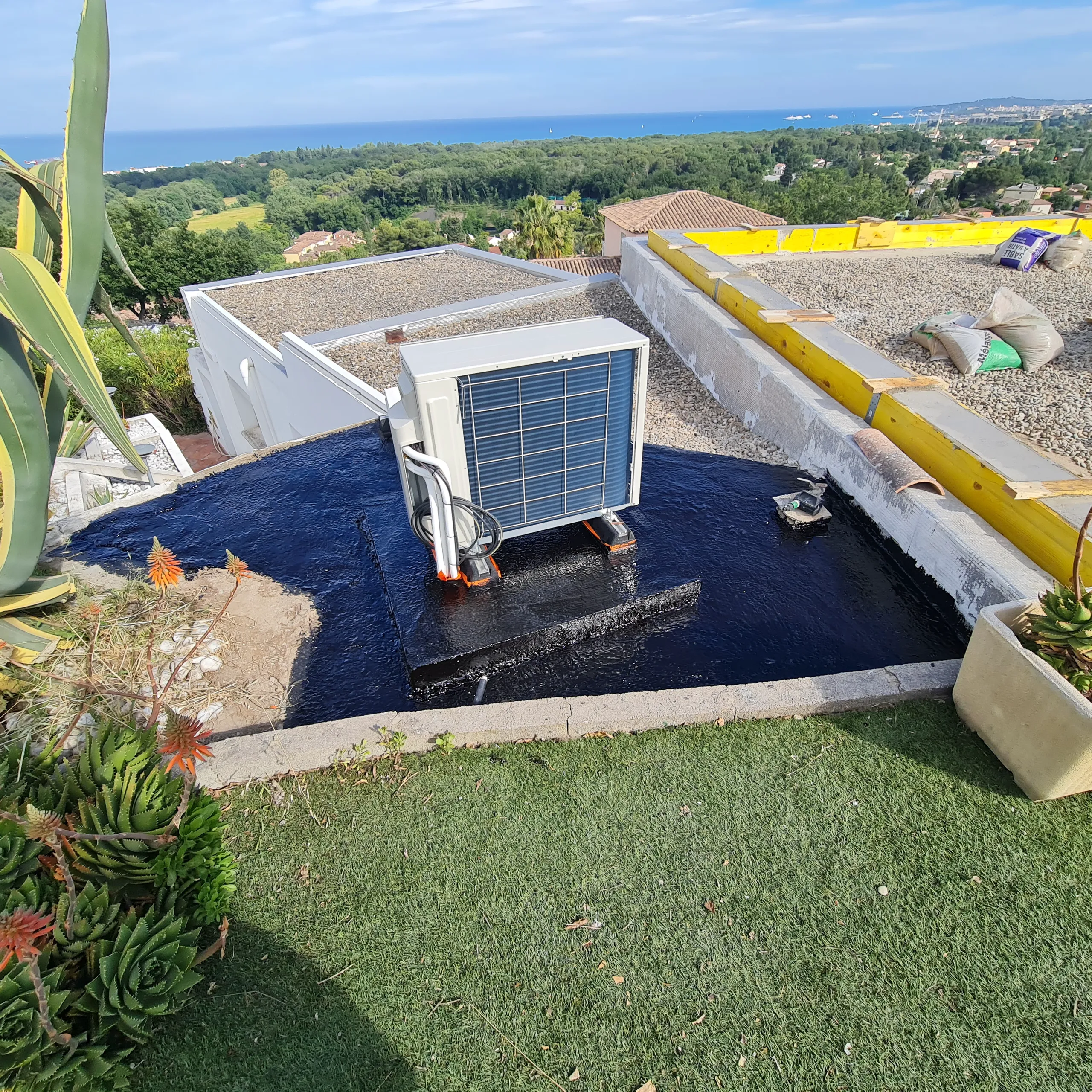 Installation d'une pompe à chaleur sur un terrain en rénovation